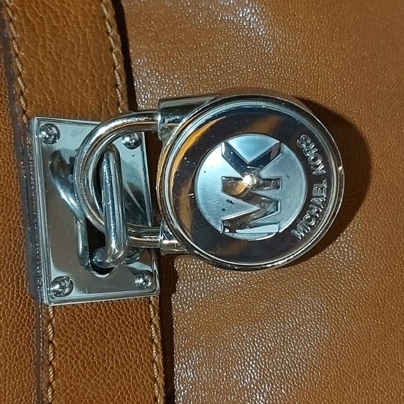 MICHEAL KORS HAMILTON LEGACY CROSSBODY BAG! - Picture 3 of 5